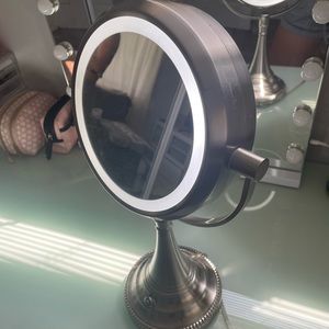 Light Up Mirror